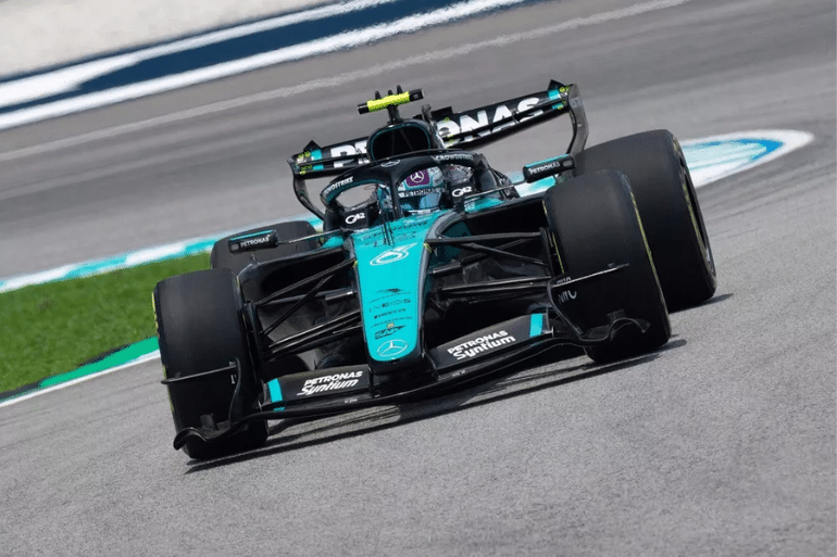 Antonelli resucita en Sepang y lanza un aviso a Verstappen Antonelli resucita en Sepang