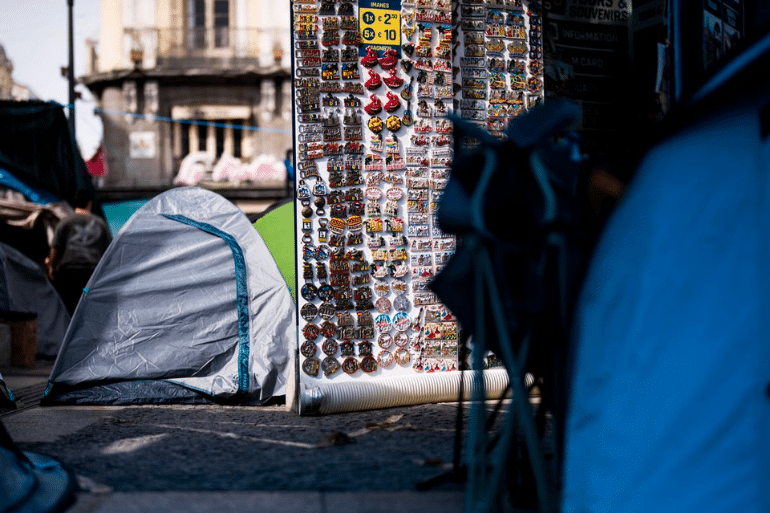 La acampada de Sol empieza a pasar factura a los negocios de Madrid