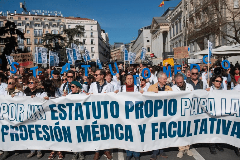 Los médicos aplazan la huelga indefinida tras el adelanto electoral