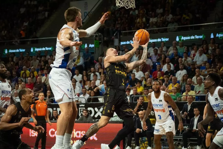 Kyle Guy rescata al Tenerife con 24 puntos ante Baskonia