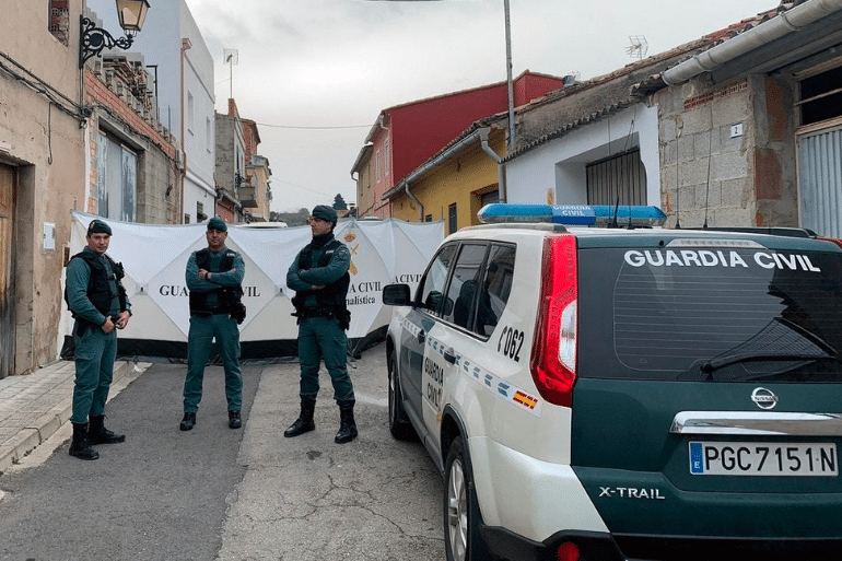 Investigan la muerte de una mujer y un hombre en Cuenca