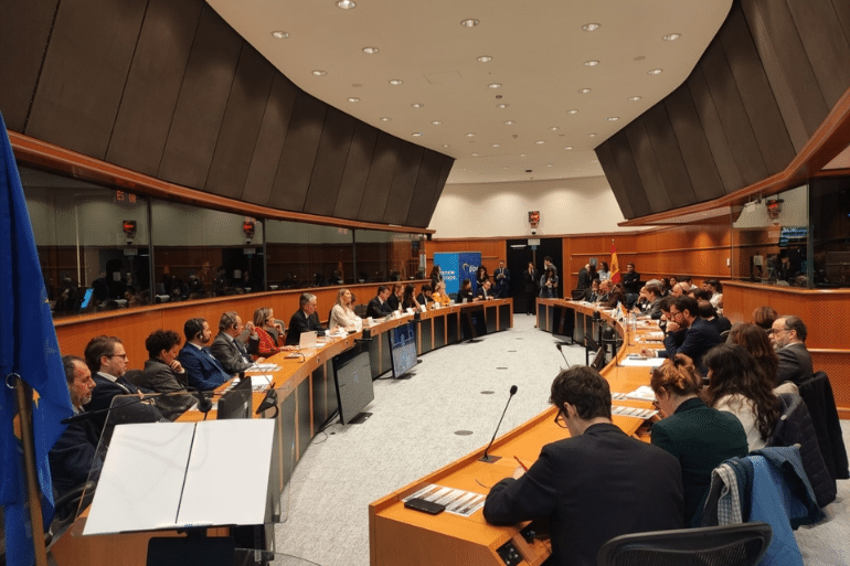 La cerámica española logra una victoria clave en Bruselas por el CO₂