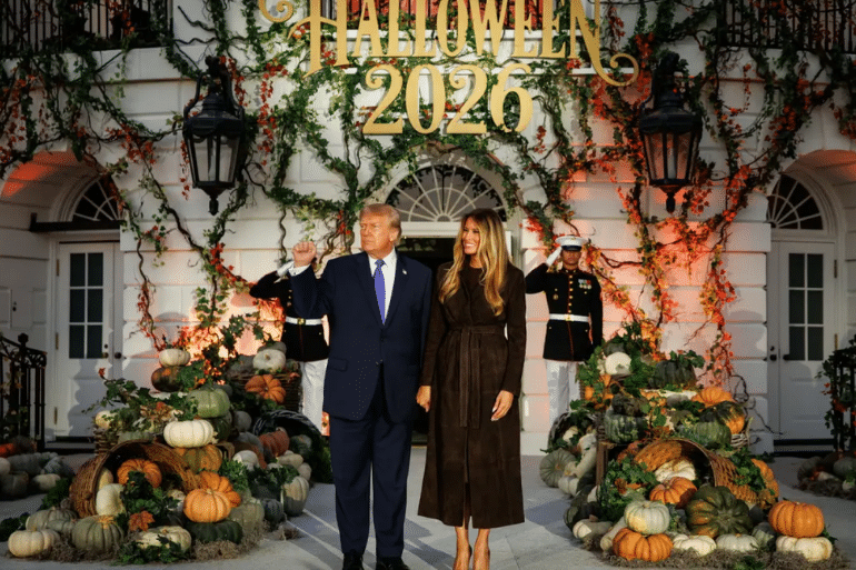 Trump y Melania convierten la Casa Blanca en escenario de Halloween