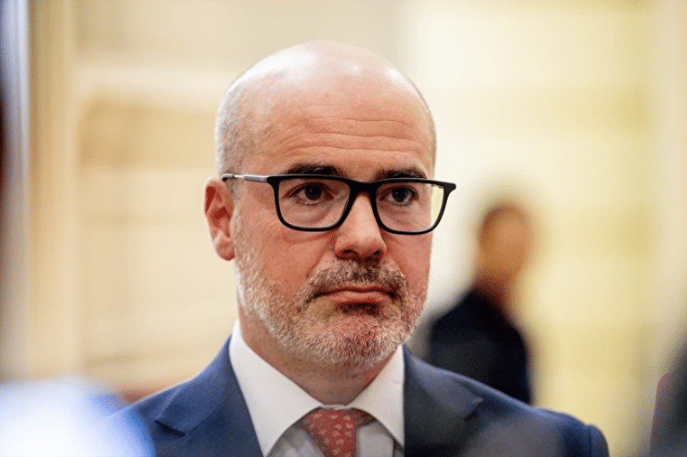 Francisco Martín dimite tras el revés del PSOE y la crisis de Sol