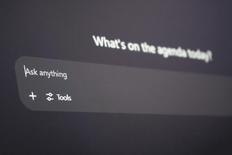 OpenAI revela cómo se utiliza ChatGPT en el trabajo en casi 100 países